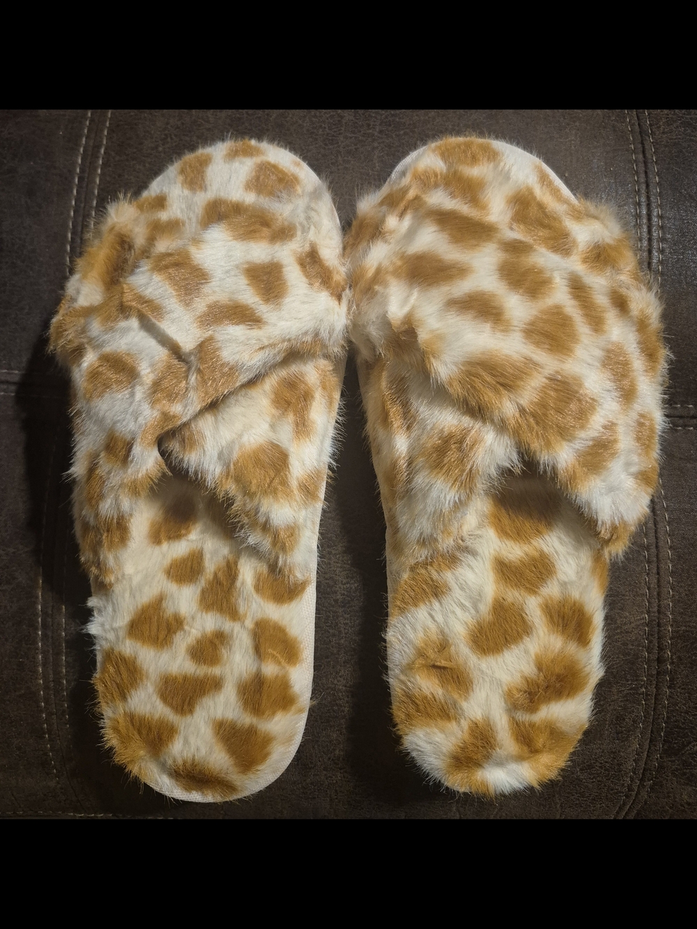 Women’s Faux Fur Leopard-Pattern Slide Slippers - Tan & White